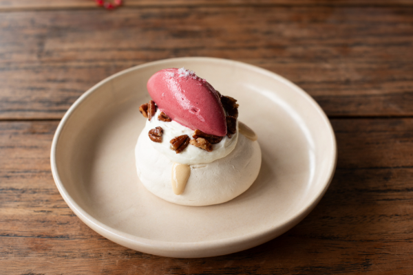 Pavlova on a plate